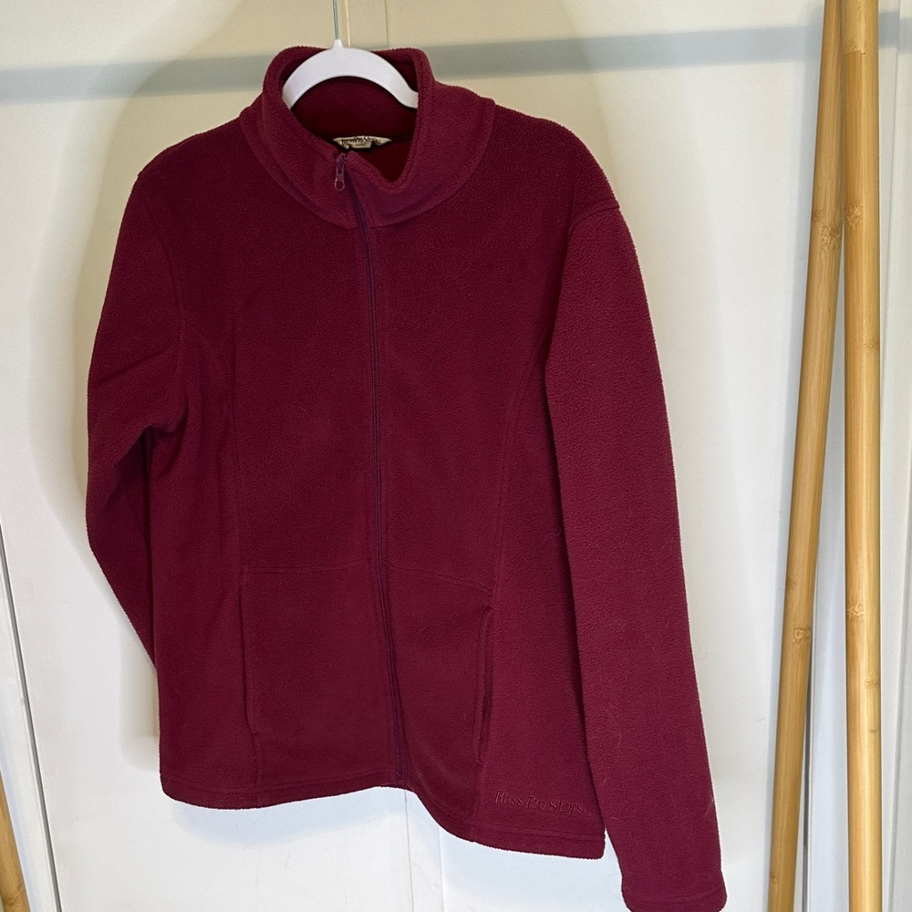 Bass Pro Shops Maroon Fleece Jacket size large